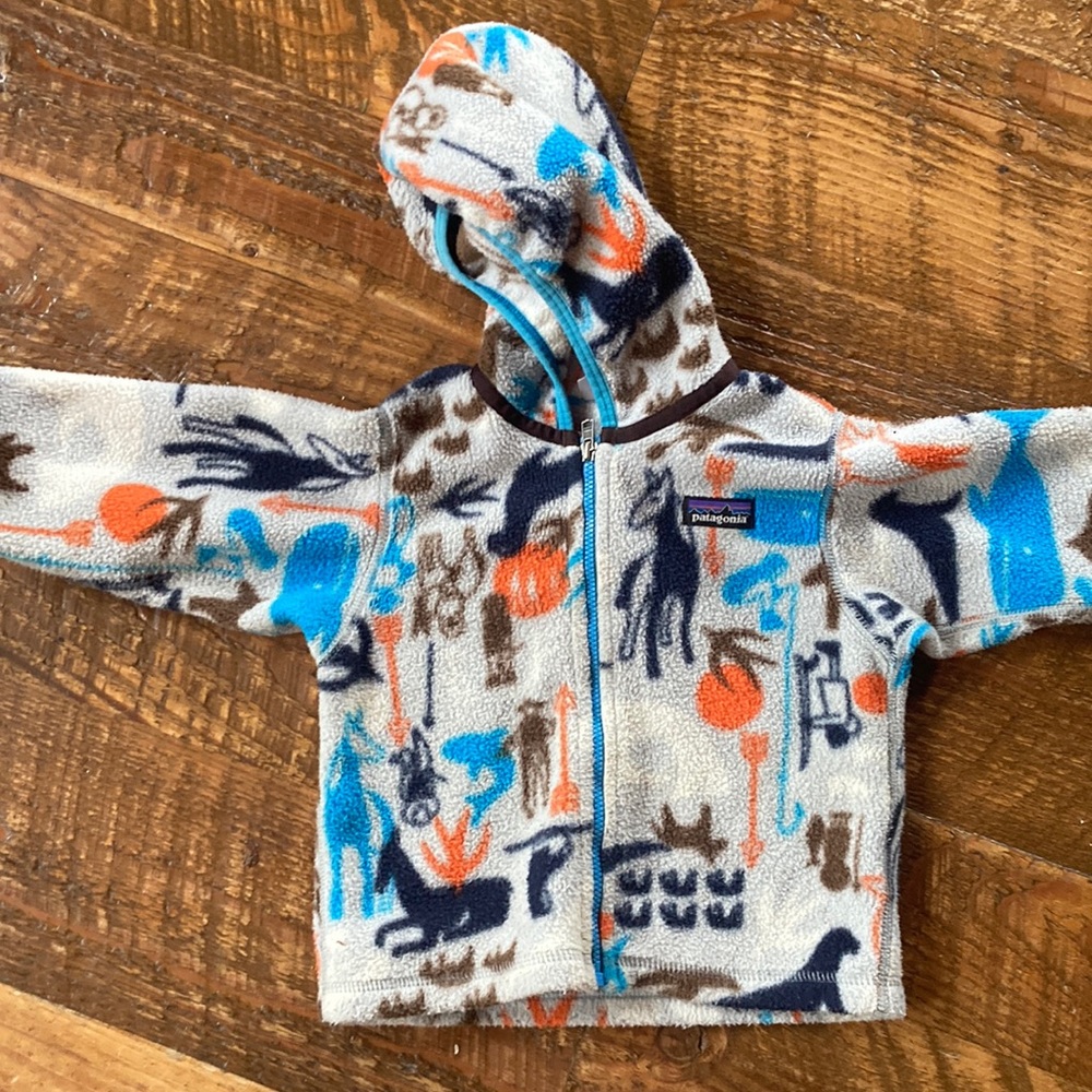 Patagonia 12-18m fleece zip hoodie cool print